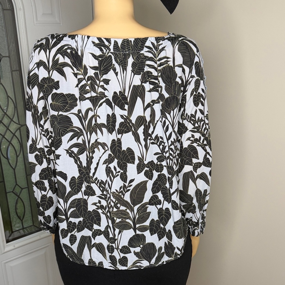 Ann Taylor Black and White Botanical Blouse - Picture 6 of 12